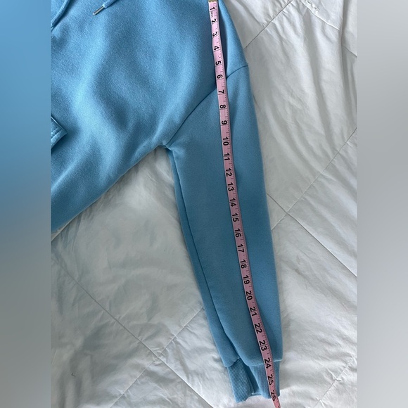 WOMENS BLUE SWEATSHIRT SIZE SMALL - Picture 3 of 5